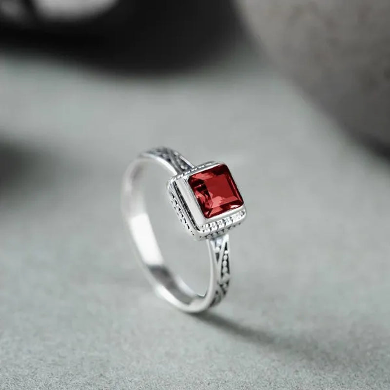 Vintage 925 Sterling Silver Cube Blood Red Rubine Gemstone Diamond Rings
