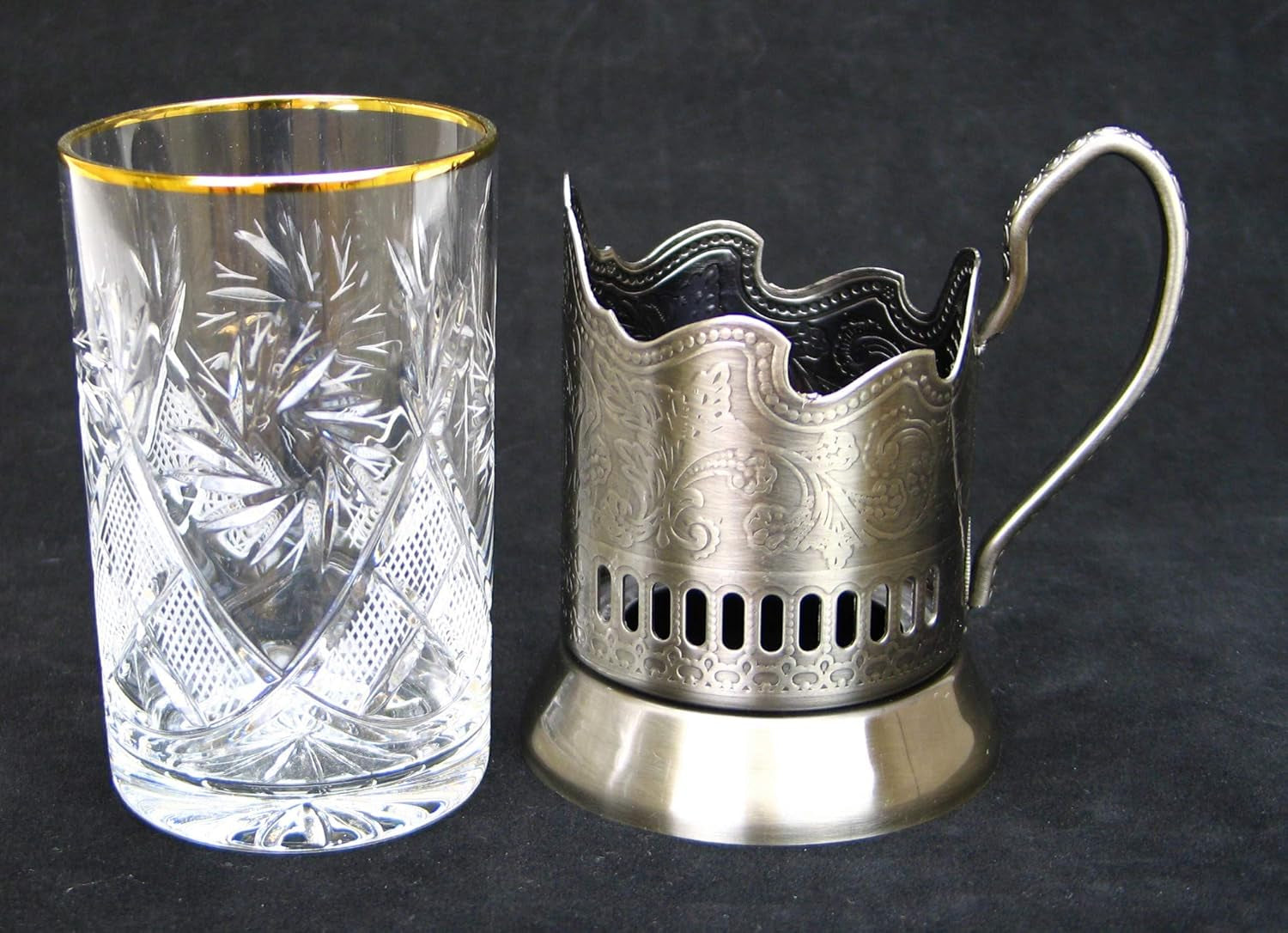 6-Pc Russian Tea Set, 24 Karat Gold Banded Tempered Crystal Glasses with Metal Glass Holders with Handles and Matching Teaspoons Vintage Design (2 Glass/Spoon/Holder)