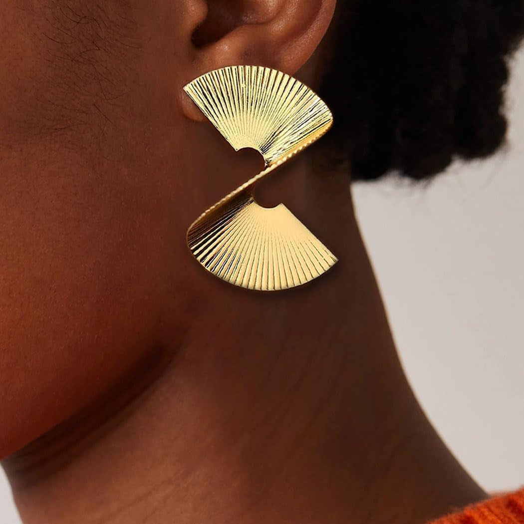 Gold Geometric Earrings Exaggerated Statement Earrings Punk Stylish Sectored Twisted Earring Jewelry for Women