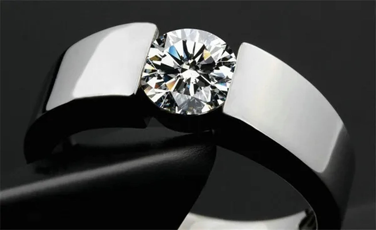 Luxury Fashion Man'S and Woman'S Diamond Wedding Ring Silver Ring Titanium Steel Ring Engagement Bijoux Jewelry