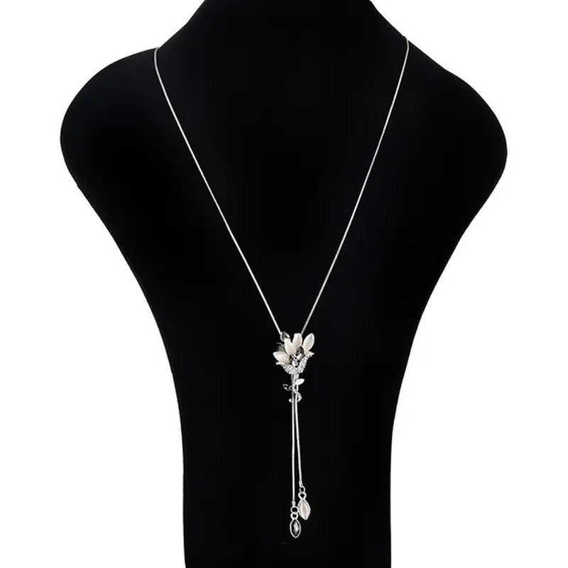 Women'S Fashion Pendant Necklace Rose Flower Studded Tassel Sweater Chain Decora
