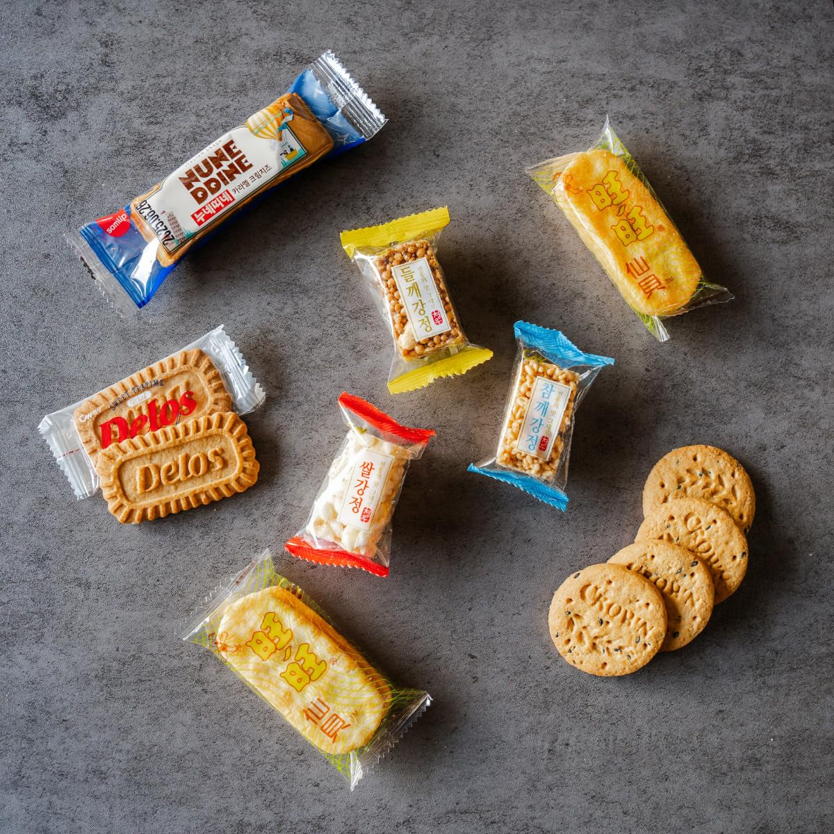 Korean Variety Snack Box - 24 Packs. Tteokbokki Snacks, Cookies, Crackers, Coffee Mix and Candy, Gift Snacks, Care Package, Korea Assortment Treats for Adult, Kids, College, Students
