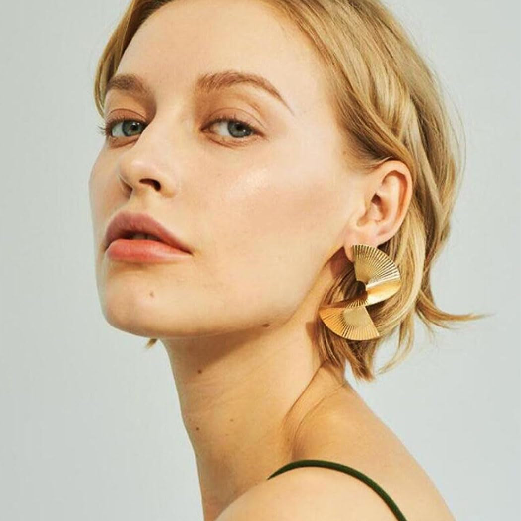Gold Geometric Earrings Exaggerated Statement Earrings Punk Stylish Sectored Twisted Earring Jewelry for Women