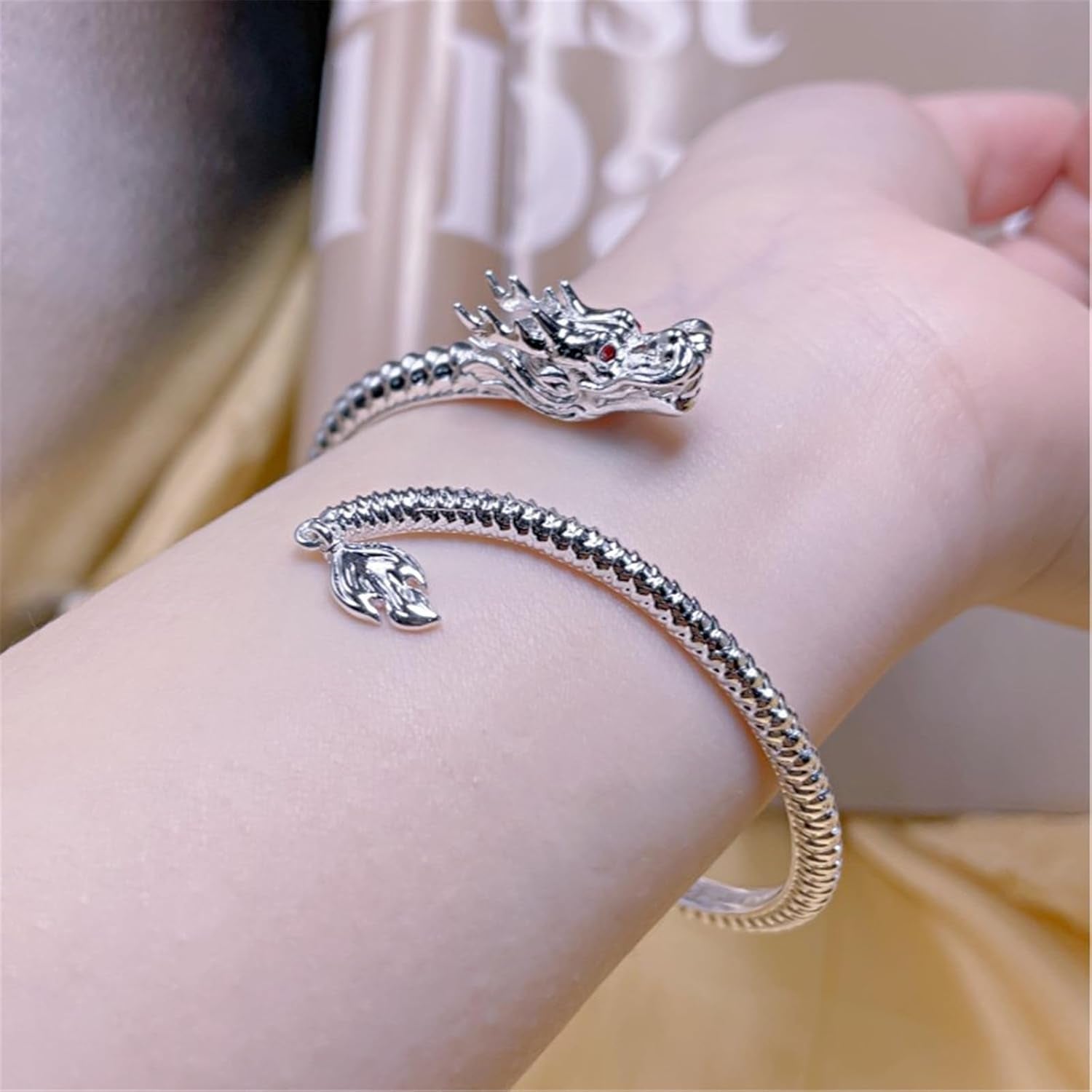 Chinese Dragon Bangle Bracelet Jewelry Vintage Chinese Style Dragon Bangle Bracelet Retro Hand Jewelry for Daily Wear, as the Pic Show, Gold