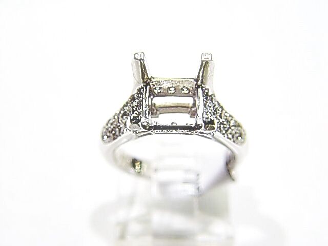 ROUND BRILLIANT DIAMOND SETTING 4 PRONG FOR A 9.50MM STONE ENGAGEMENT SETTING