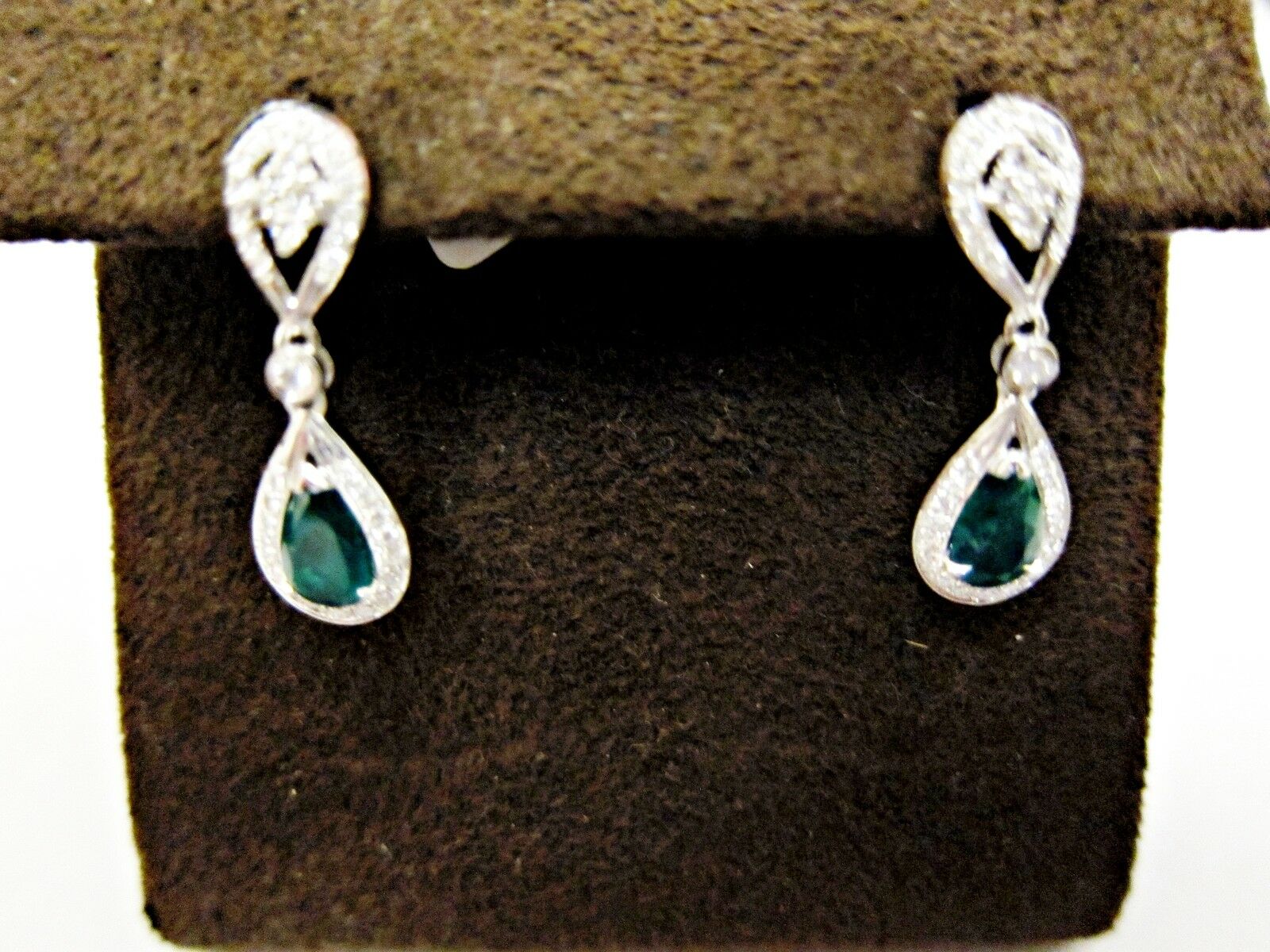 .48 CT ROUND SHAPE DIAMOND .98 CT TWO PEAR SHAPE EMERALD EARRING 18 K WHITE GOLD