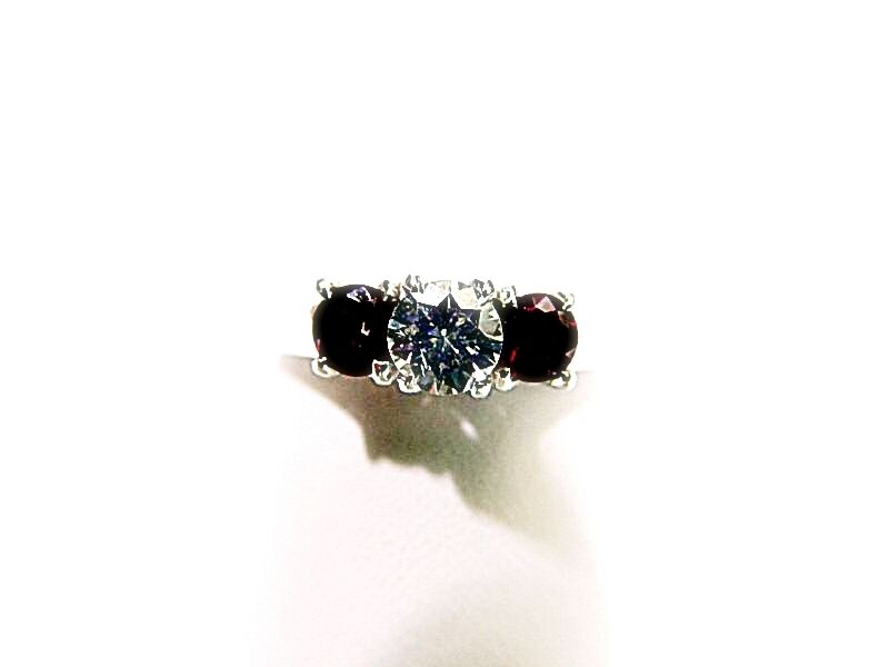 .46 CT ROUND BRILLIANT CUT DIAMOND 2 RUBIES ROUND CUT