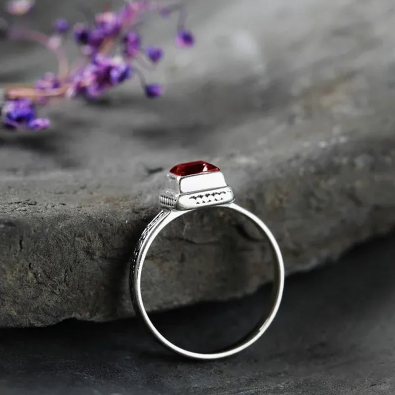 Vintage 925 Sterling Silver Cube Blood Red Rubine Gemstone Diamond Rings