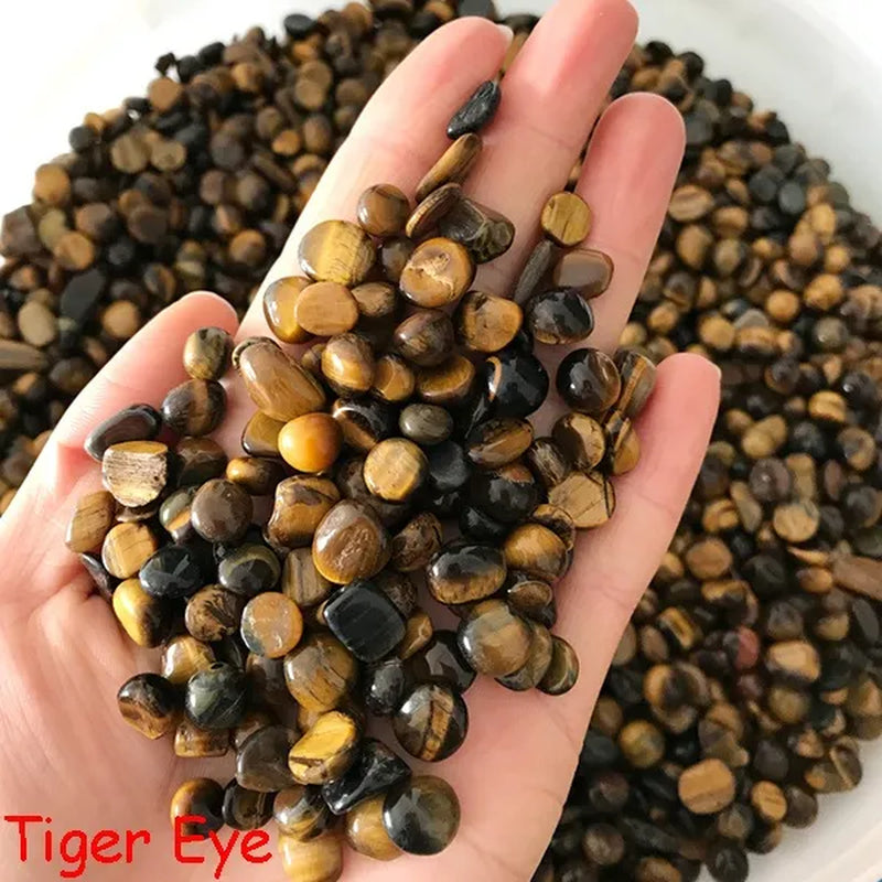 Natural Crystal Mixed Beads Irregular Shaped Tumbled Chips Crushed Stone Yoga Healing Crystal Turquoise Lapis Lazuli Amazonite Stones for Jewelry Making DIY Bracelet Necklace Home Decoration