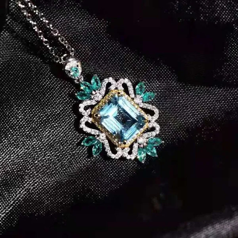 The Jewelry Imitation Natural Topaz Necklace Inlaid with High Carbon Diamond Pendant