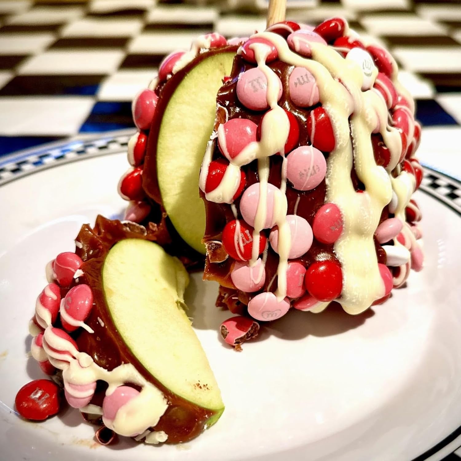 Handmade & Freshly Prepared (Candy Buttons White Chocolate)
