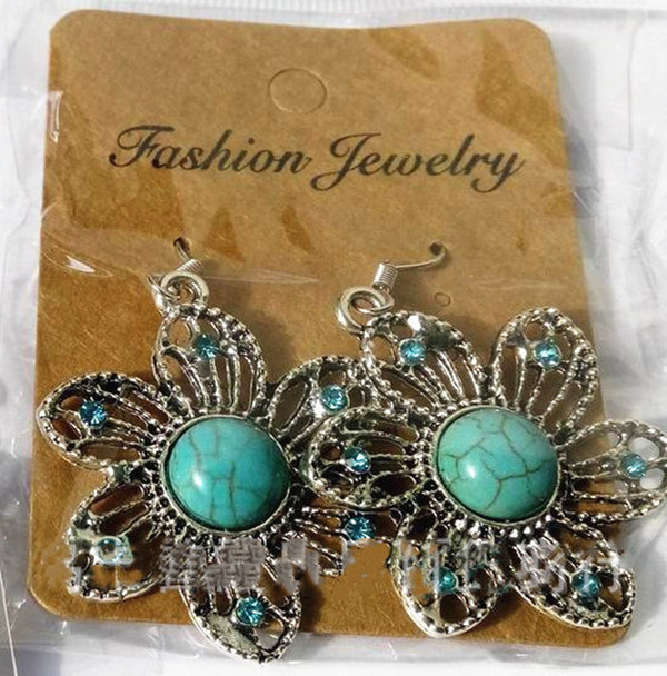 Hollow Petal Diamond Turquoise Earrings Necklace Set Jewelry