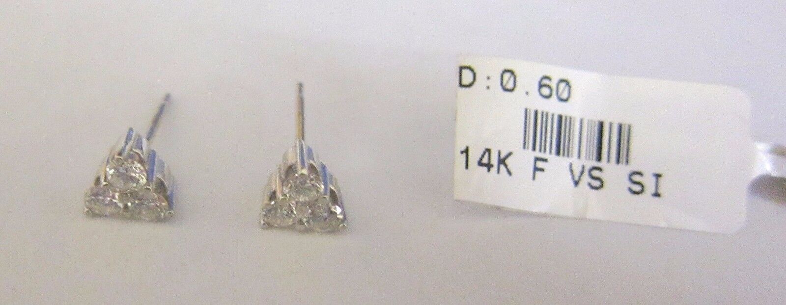 $1,500 RETAIL DIAMOND STUD THREE STONE EACH SET EARRING .60 CT 14 K GOLD