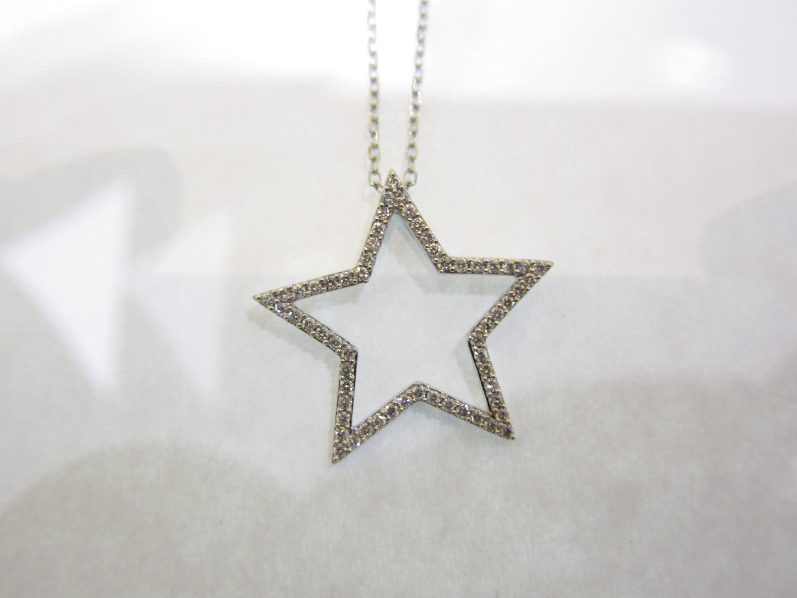 $1,400 RETAIL DIAMOND ROUND STAR PENDANT INCLUDED CHAIN .41 CT G VS1/2 14 K GOLD